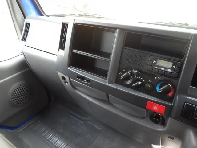 いすゞ エルフ TPG-NHR85A(2WD)の写真13