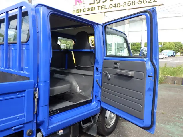 いすゞ エルフ TPG-NHR85A(2WD)の写真21