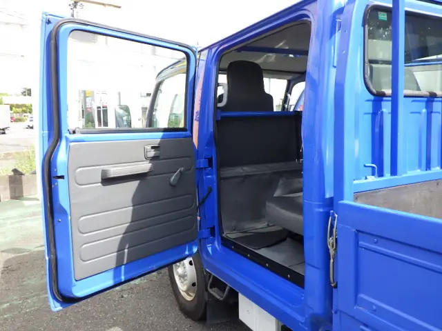 いすゞ エルフ TPG-NHR85A(2WD)の写真24